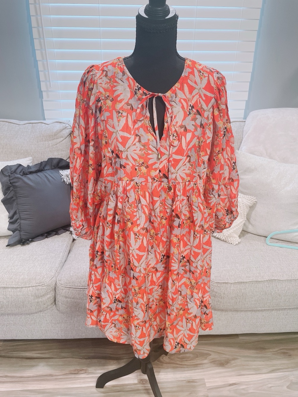 Entro Floral Blouse Size M.